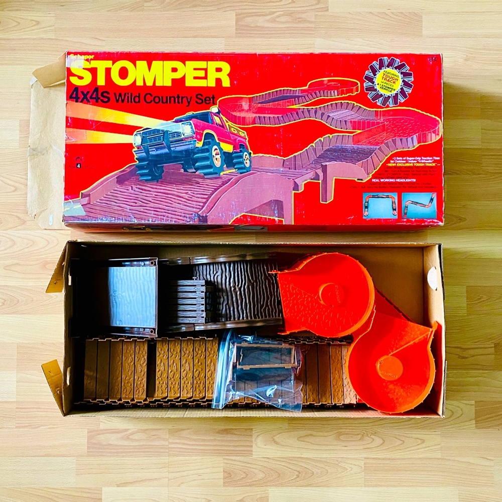 VINTAGE 1982 SCHAPER STOMPER 4X4 WILD COUNTRY TRACK SET W/BOX